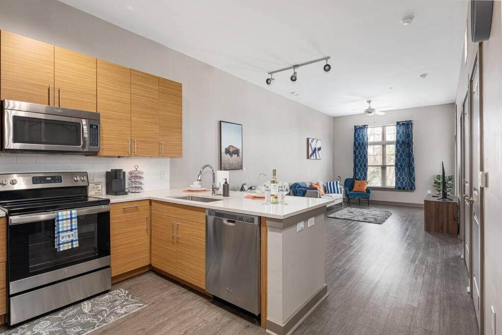 Chic Uptown Unit With Gym, Pool Apartment Charlotte Exterior foto